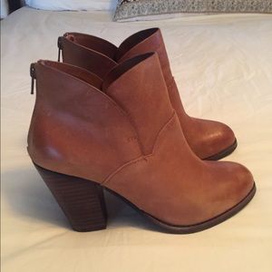 Gianni Bini Booties